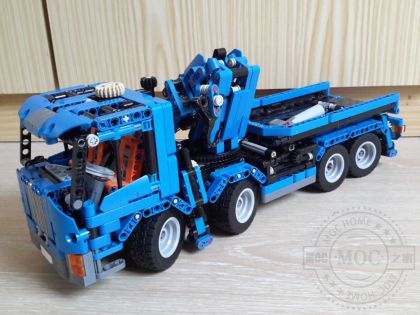 MOC-8317 Truck with crane by ErikLeppen