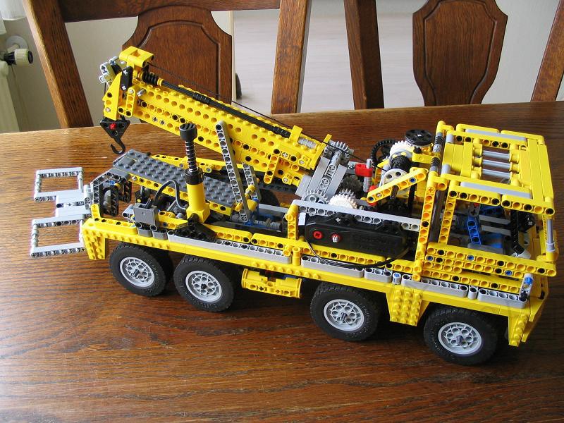 Alter-8421TowTruck by ErikLeppen